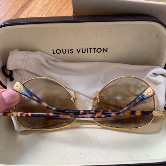 LV signature sunglasses - Picture 4 of 6